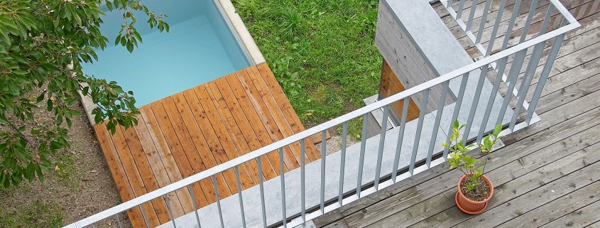 Livingpool in einem kleinen Garten